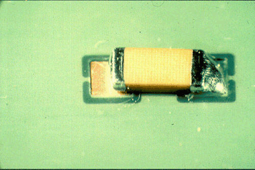 Figure 1: Resist thickness contributed to this solder skip